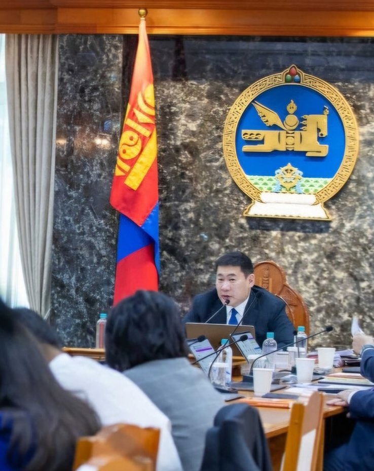 Засгийн Газрын өнөөдрийн хуралдааны шийдвэрээр Нийслэл Улаанбаатар хотын 2040 он хүртэлх хөгжлийн ерөнхий төлөвлөгөөний төслийг батлуулах, Хүннү-ухаалаг хот дагуул хот байгуулах эрх зүйн орчныг бүрдүүлэхээр боллоо