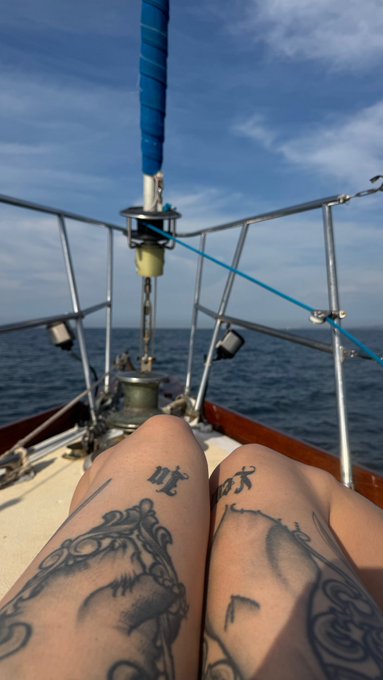 Life isn’t bad https://t.co/LJCJ0Cur32
