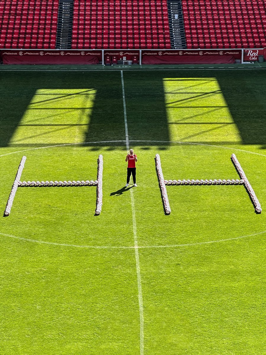 Feliz por regresar a 🇲🇽 y muy agradecido con <a href="/TolucaFC/">Toluca FC</a> por la oportunidad 🦊👹 VAMOS!