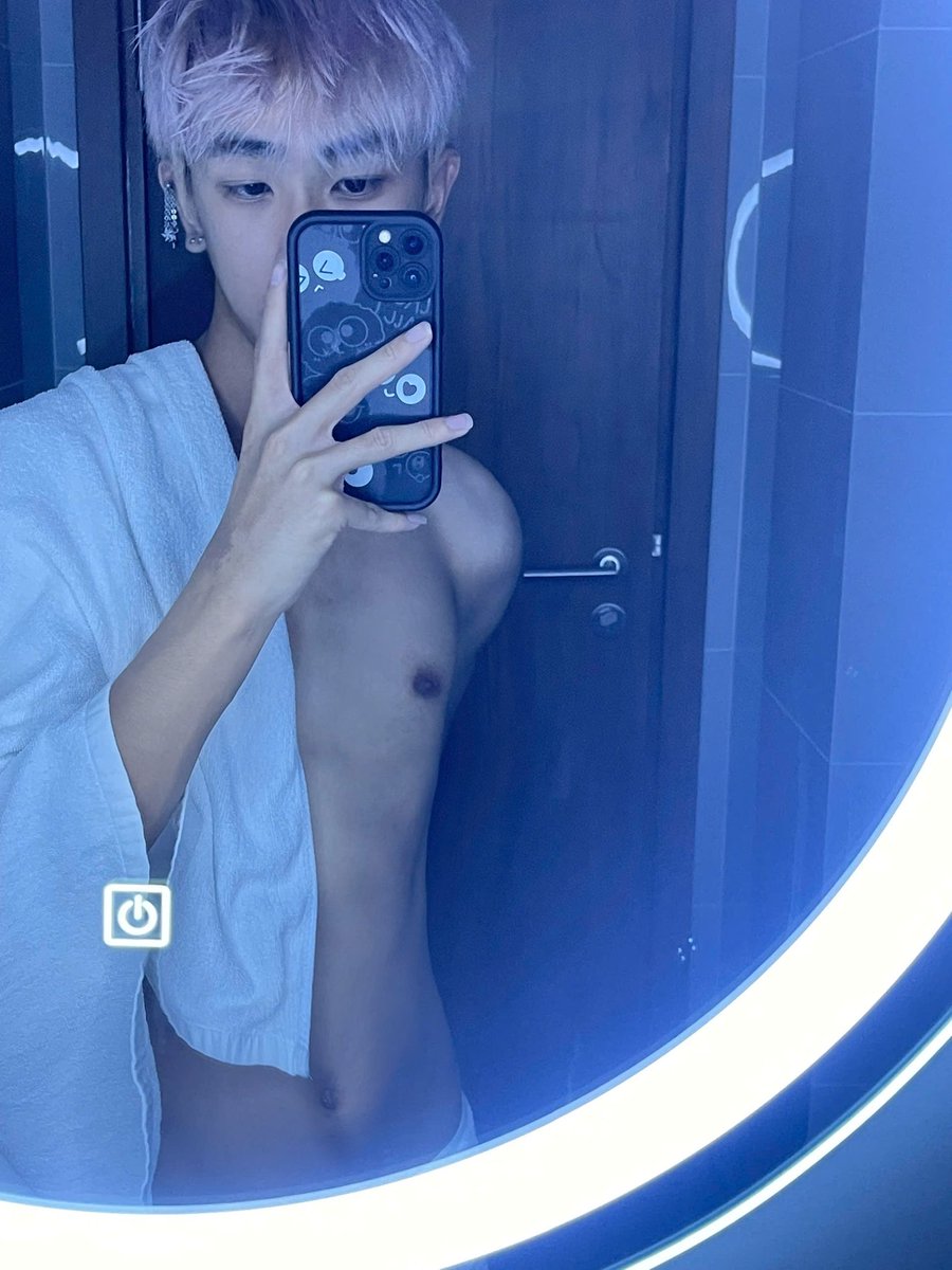 小皇好困 (@xlinzi03) on Twitter photo 