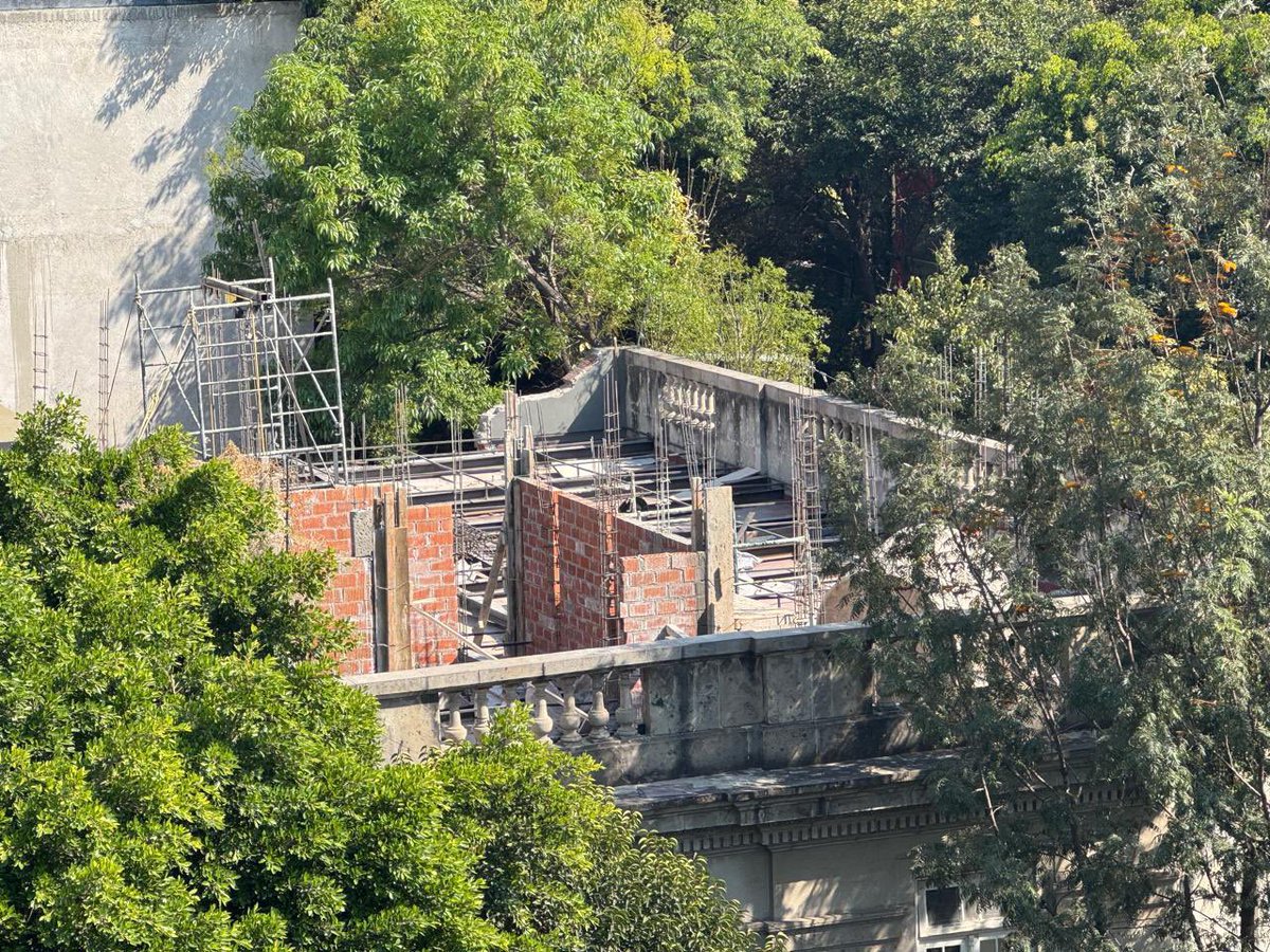 Impunidad total en Colima 233 235 <a href="/LaRomaDF/">Colonia Roma 🚲</a> obra ilegal presentaron documentos falsos <a href="/IntiMunoz/">Inti Muñoz</a> <a href="/A_Encinas_R/">Alejandro Encinas</a> <a href="/ClaraBrugadaM/">Clara Brugada Molina</a> <a href="/MetropolisCDMX/">Metrópolis</a> tanto <a href="/inveacdmx/">INVEACDMX</a> como <a href="/PAOTmx/">PAOT</a> suspendieron pero se ampararon <a href="/FiscaliaCDMX/">Fiscalía CDMX</a> tiene denuncia penal, ahora construyen piso de más <a href="/obdulioA/">Obdulio Ávila Mayo</a>