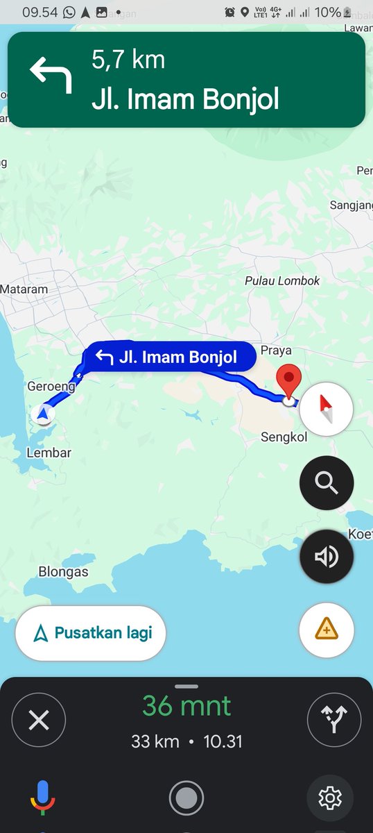 GYUKOTH's tweet photo. kok saya bisa tiba tiba ke lombok https://t.co/tWWULgH6tM
