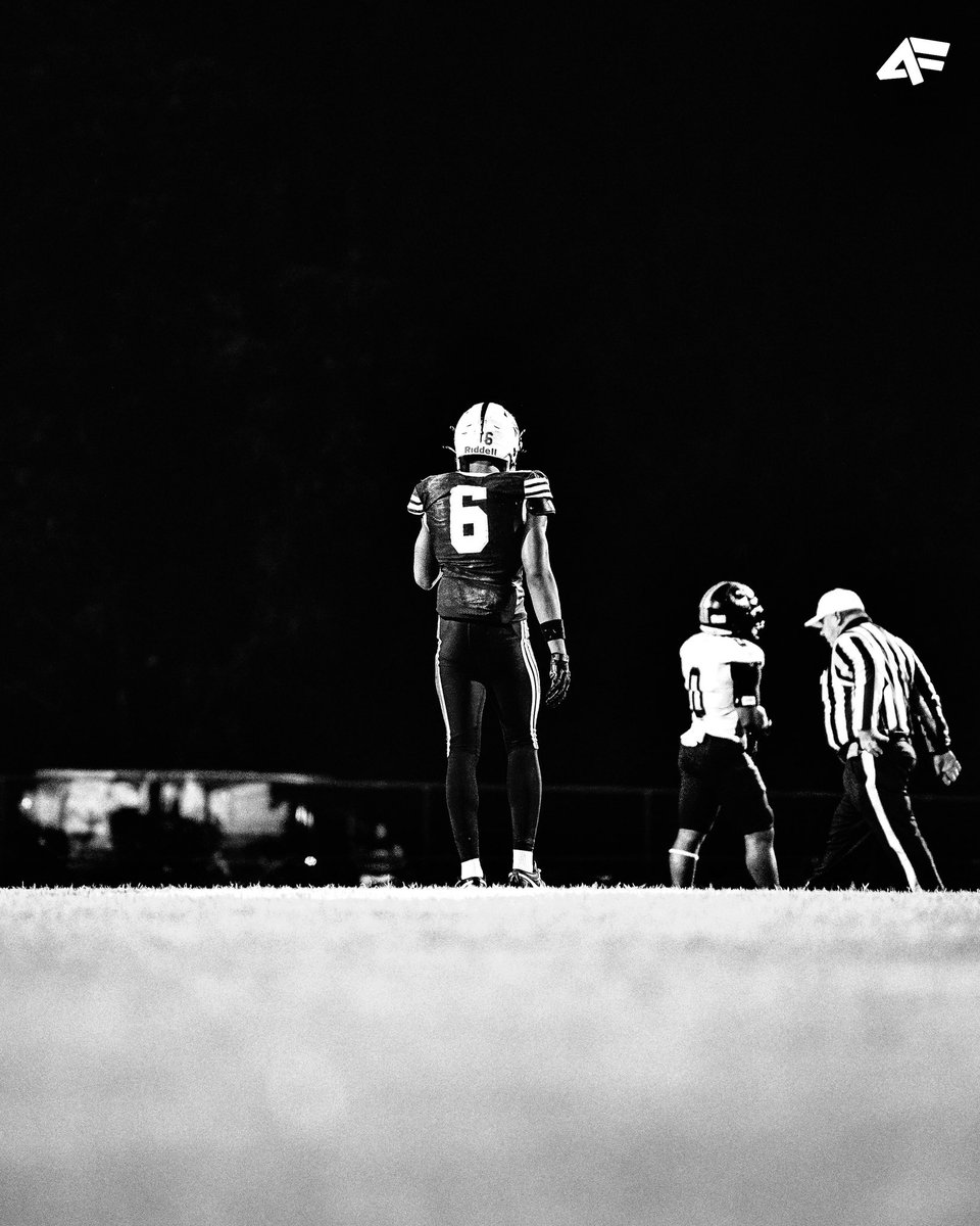 Sophomore Szn Highlights
⬇️
 <a href="/CoachMJohnson__/">Marcell Johnson</a> @KHSKnightFB 

hudl.com/v/2QgWk1