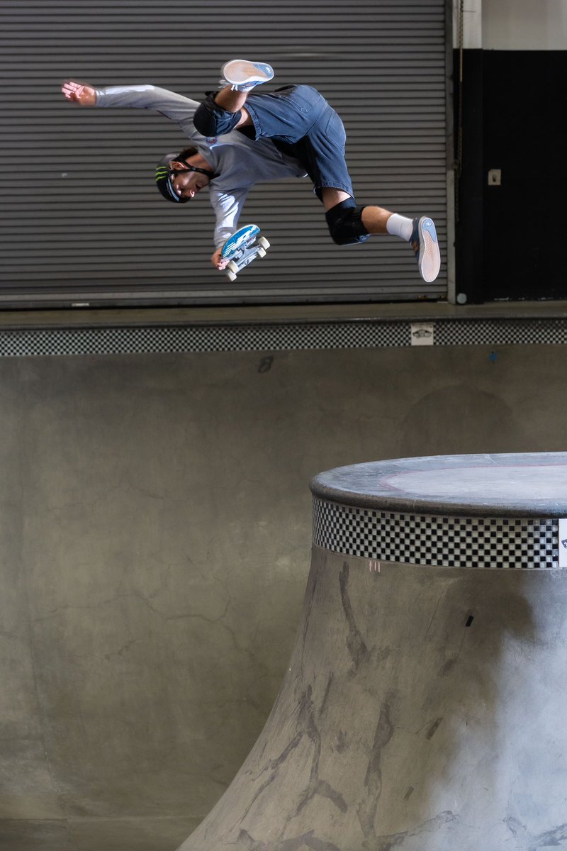 jamiethemouse's tweet image. Combi sessions heating up @Vans Here’s @tomschaar burning 🔥 down the house. #skateboarding #combipool