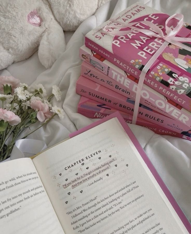 cellelikecherry's tweet image. ⌗͢📎 livros que eu li em
                        2025 - a thread! ° ♡