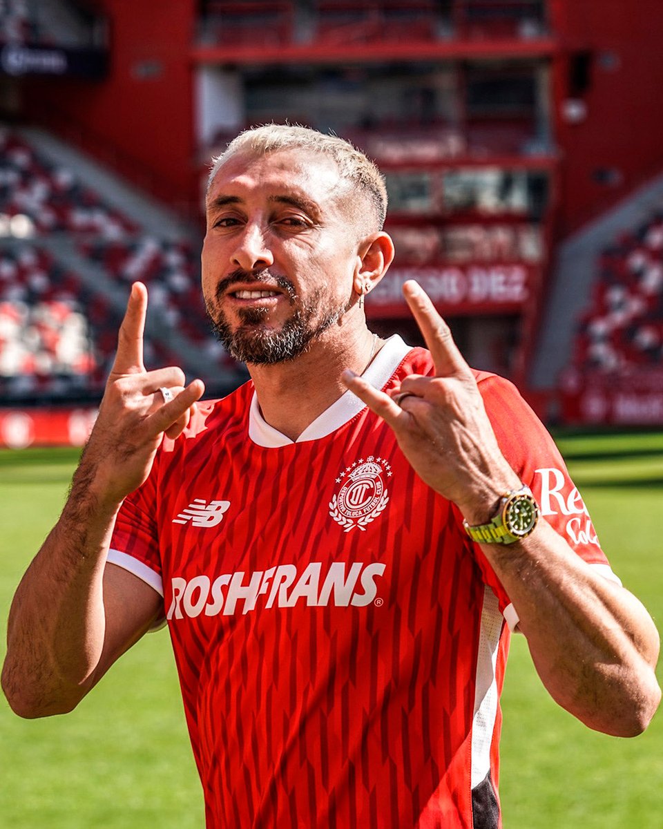 Miren nada más quién regresó...👀🔥

El <a href="/TolucaFC/">Toluca FC</a> tiene un refuerzo de lujo para su medio campo: <a href="/HHerreramex/">Héctor Herrera</a> es nuevo jugador de los Diablos Rojos.👹

¡Rómpela, HH!🤟 acortar.link/jksImx ✍🏻
