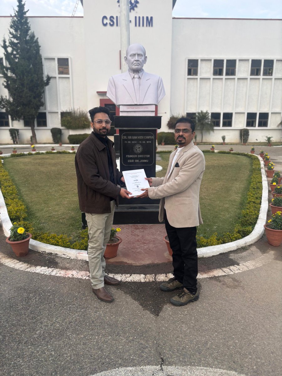 Many congratulations to the new Doctors from our research group. It was a great year ending and a nice welcome of a new year. Debojyoti awarded PhD on 31st Dec. n Mukhtar on 1st Jan. Many congratulations to both of you. Thanks <a href="/ramsastrys/">S. S. V. Ramasastry</a> n Prof. SS Chimni.
<a href="/csiriiim/">CSIR-IIIM</a> <a href="/AcSIR_India/">AcSIR</a>