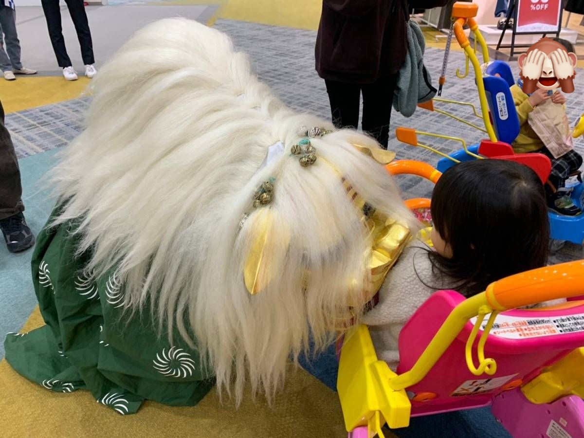 edge_kazuya's tweet photo. 志伝流
皆様いつもありがとうございます
横浜で獅子舞です
素晴らしいご縁に感謝
素敵なお正月に感謝
2025も皆様よろしくお願い申し上げます
感謝
エッジグループ
志伝飛龍
#獅子舞
#演舞
#感謝
#ありがとう
#素晴らしい
#志伝流
#志伝飛龍
#武士道
#サムライ
#忍者
#SamuraiPerformance https://t.co/H1wRs0zzYu