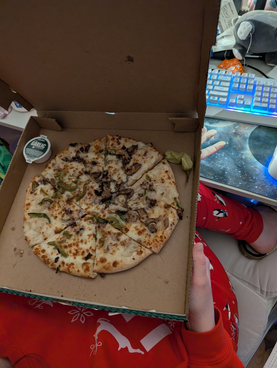 rinAurox's tweet photo. @PapaJohns literally what the fuck is this https://t.co/UHckgg1oZg