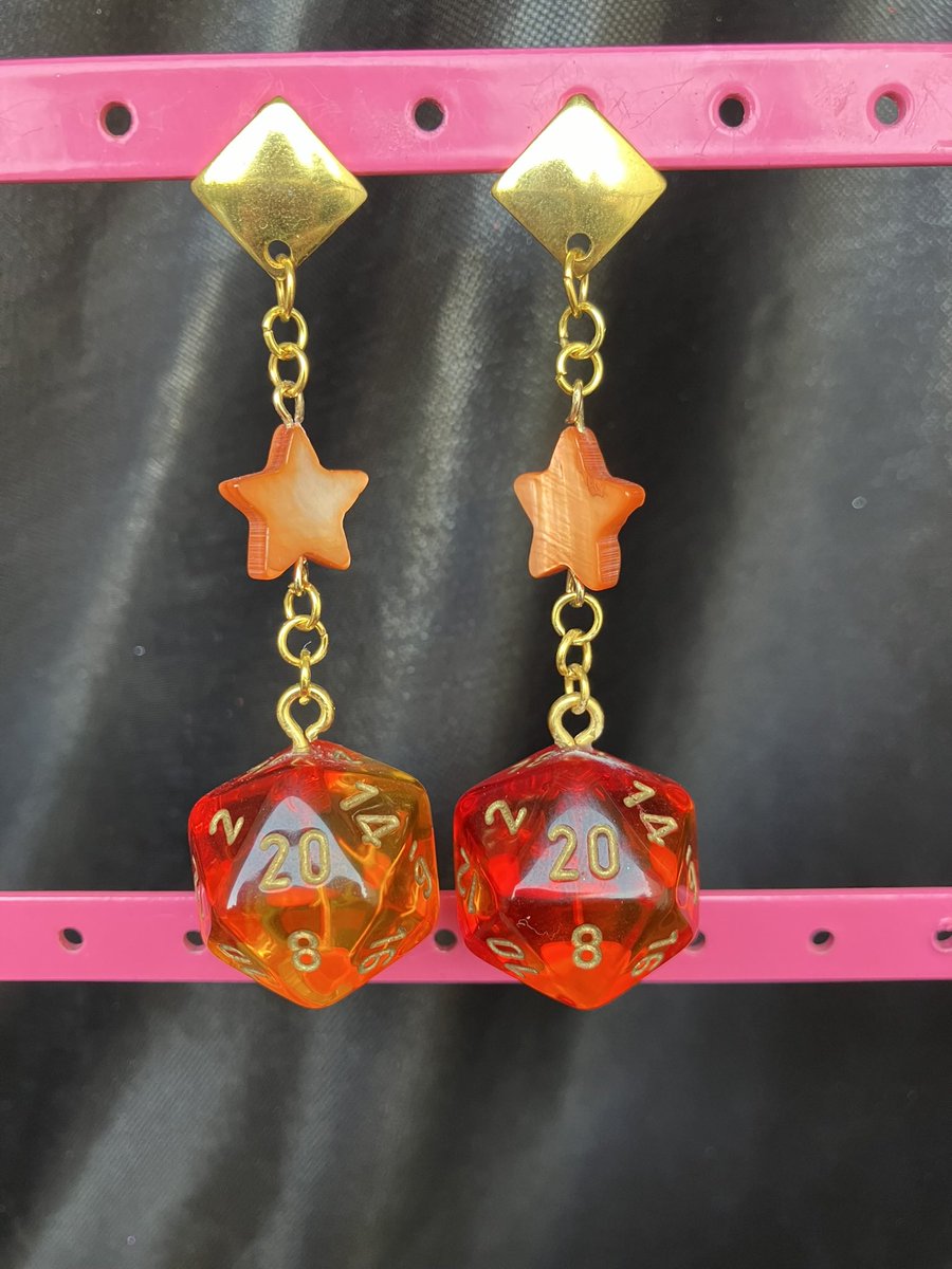 voxespopuli's tweet image. Just did a big ol’ restock on my Etsy! Lots of fun new jewelry, and my poetry zine is also still available. Check it out, sales would be really appreciated rn as work has been exceptionally slow!

genderrogueart.etsy.com

#NativeOwned #Jewelry #ShopSmall