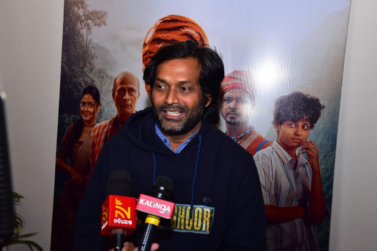 "Mark your calendars! 'Rangashoor' hits the big screens on January 12th! Don't miss this captivating story that will leave you spellbound! ❤️

#Rangashoor #NewRelease #MustWatch #January12th"