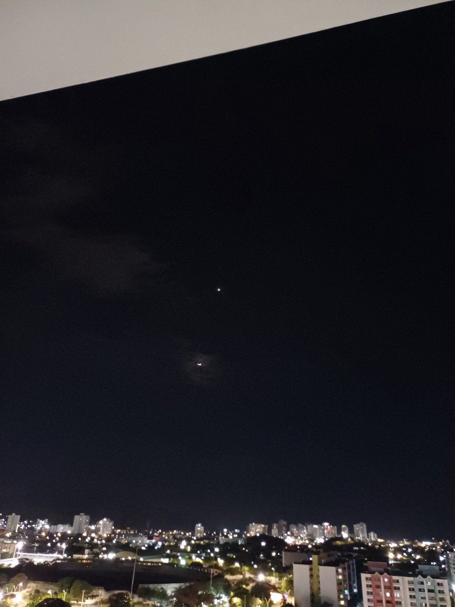 爸一起我  我们一起出去 
你在看着我们，对吧？