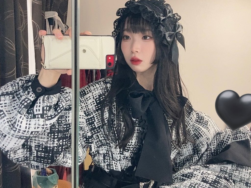 hazama 見知らぬ街のワンピース