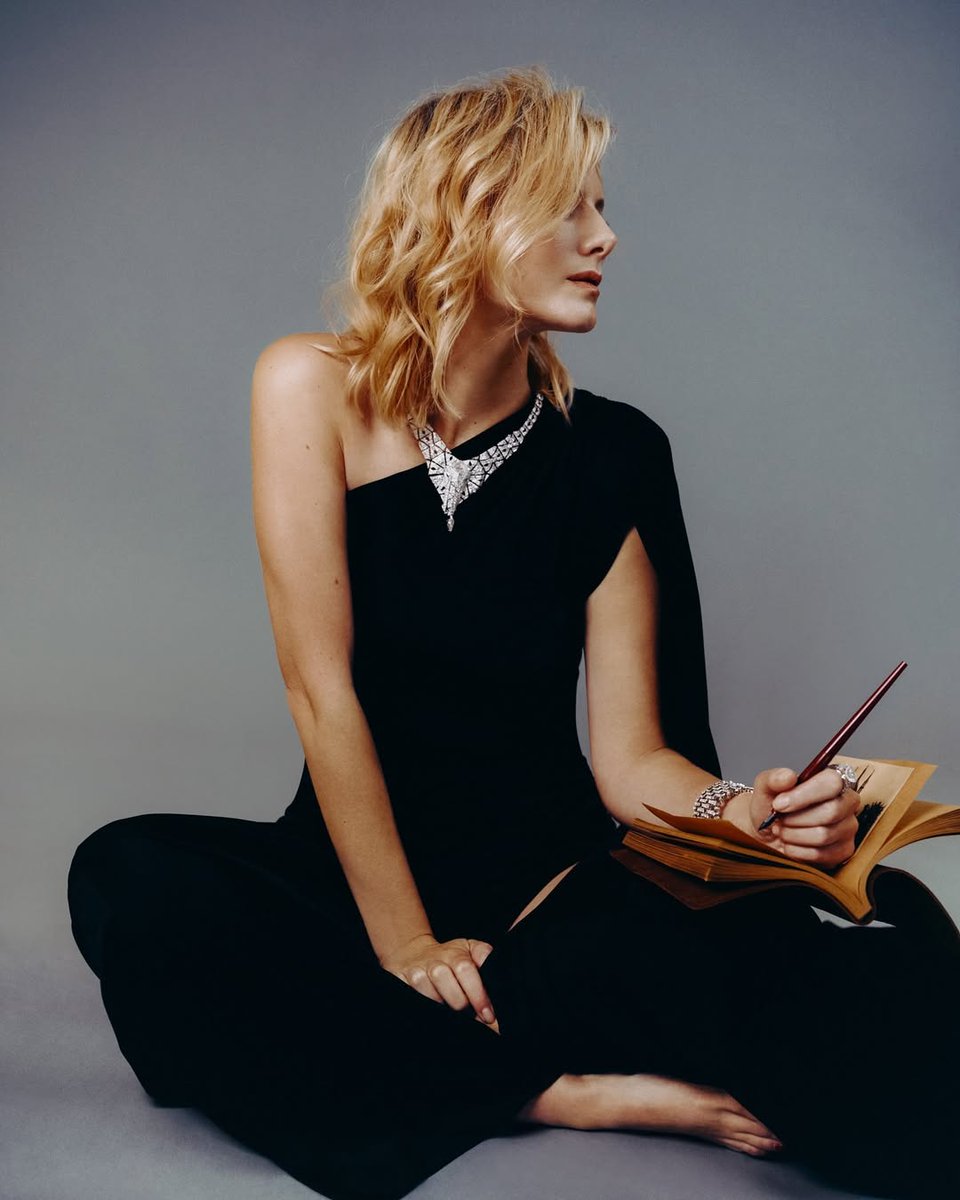 Marvellous Melanie Laurent tweet media