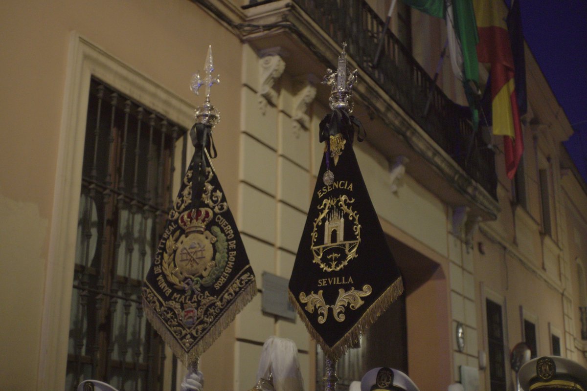 <a href="/CCTTBomberosMLG/">Banda de CCTT del Real Cuerpo de Bomberos</a> <a href="/entrevaraless/">varales</a> En la primera publicación de este año os traemos un nuevo lote de fotografías del pasado 1 de noviembre en el #RosarioSanVicente .

📷<a href="/entrevaraless/">varales</a>

#sonesconESENCIA #tdscofrade #esencia