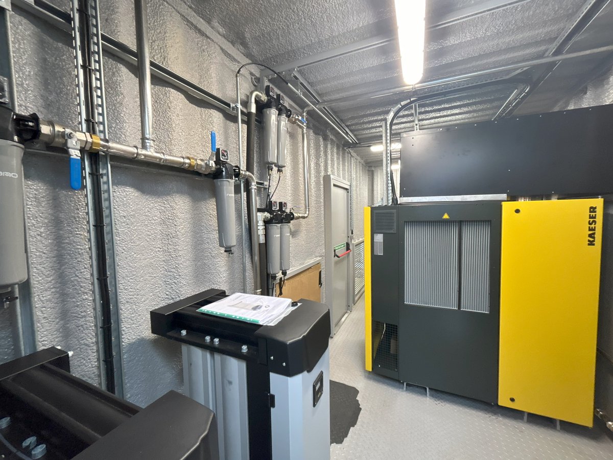 Working on behalf of HPC Distributors, Compressed-Air Centre, Factair recently completed their latest containerised compressor package. Comprising 2 x BSD75 HPC Kaeser compressors with desiccant dryer, condensate treatment and stainless steel pipework in an insulated package.