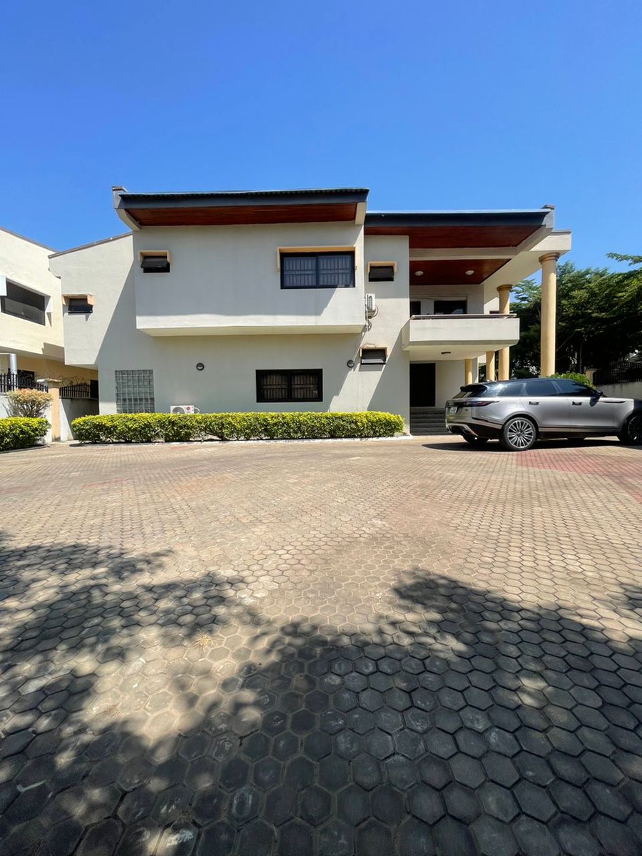 NoskyChris2's tweet image. For Lease ..
5bedroom fully detached duplex is available for rent in the heart of Maitama.
The duplex comes with:
5bedroom
2room bq
Large parking space
Idyllic environment..
RENT BREAKDOWN:
N80m per year x 2 years minimum
Agency and legal : 15%