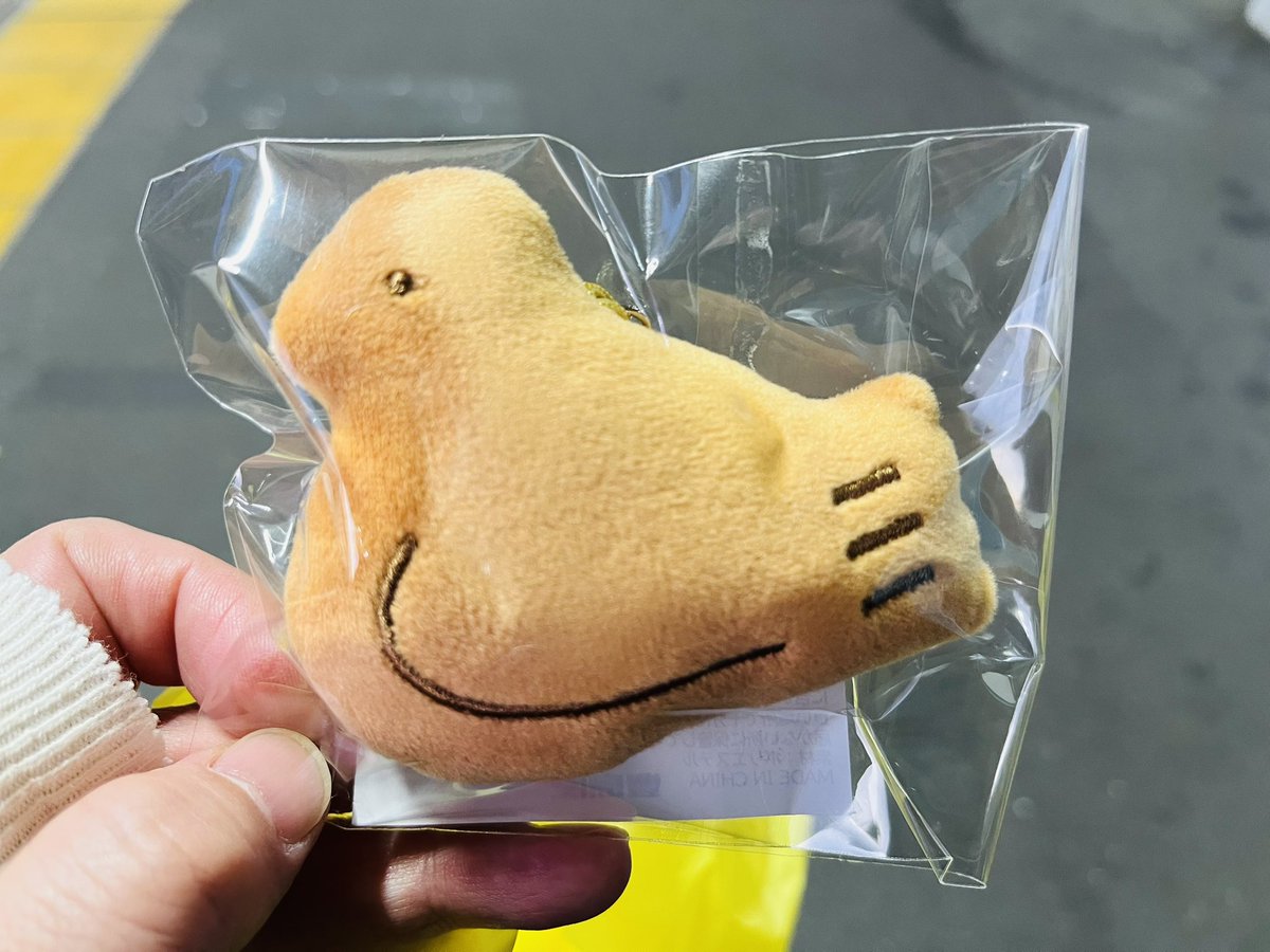 hagipyong's tweet image. 豊島屋の鳩サブレーと鳩ホルダー買っちゃった