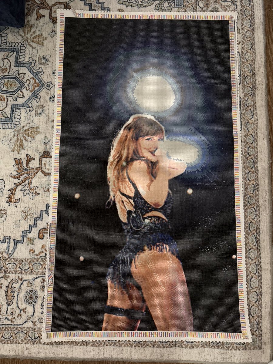 folklaurens's tweet photo. you guys…. 6 months later…. it is done. https://t.co/ZJb10wzDrR