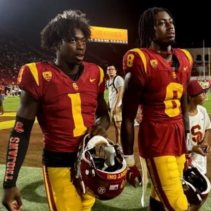 caneville305's tweet image. #BREAKINGNEWS Zachariah Branch and his brother are in the midst of wrapping up their visit.  Our sources are telling us that Miami has moved into serious contention to land both USC stars.  Could a signing be imminent #HurricanesFootball #TransferPoral