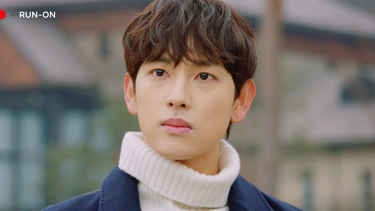 Netflix_PH's tweet photo. you pretty, he pretty, u swan, he s(i)wan 🦢

#SquidGame2 #SquidGame #YimSiWan #임시완 #Netflix https://t.co/B05is56U0U