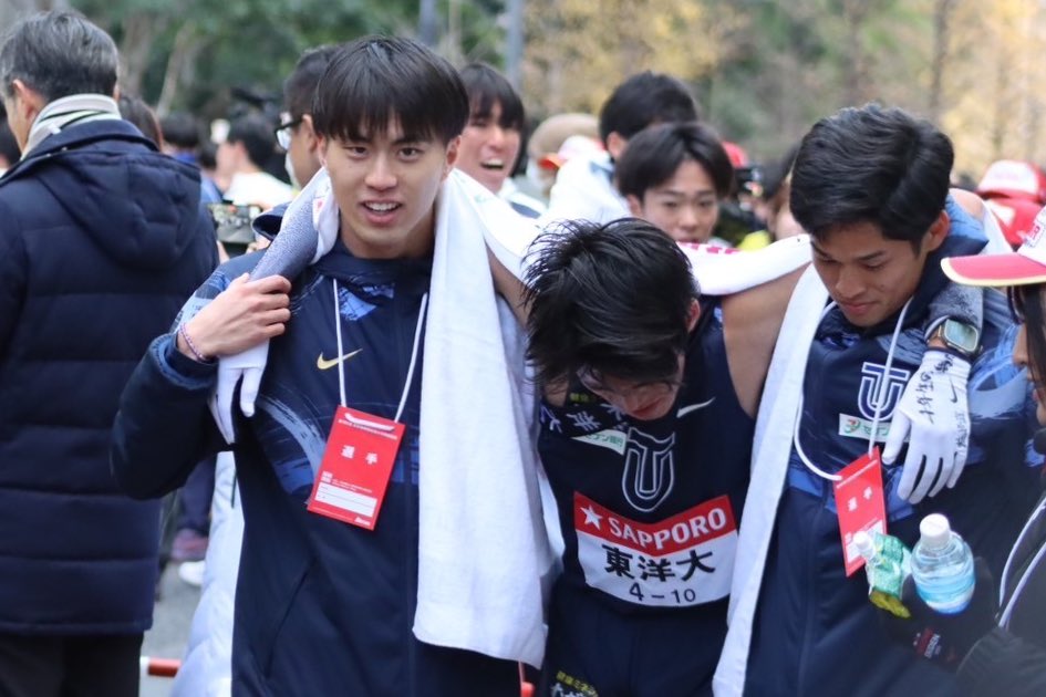 sportstoyo's tweet photo. [陸上競技] 第101回東京箱根間往復駅伝競走
#薄根大河 選手が９位でゴールしました。ラスト勝負を勝ち抜き、20年連続のシード権獲得です✨
ご声援ありがとうございました！

 #東洋大 #鉄紺 #その1秒をけずりだせ #鉄紺の覚醒 #箱根駅伝 https://t.co/F96HUoyf2p