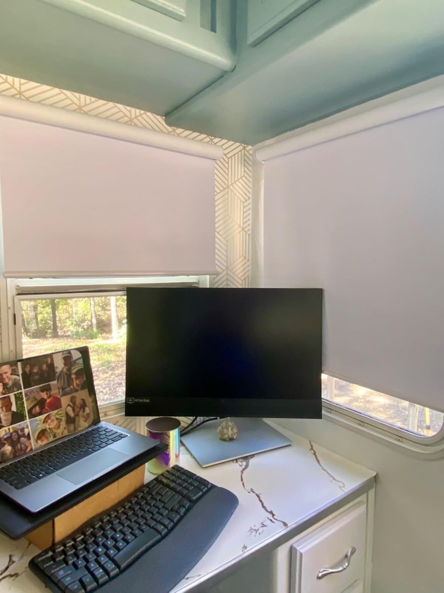 Aoskyshades's tweet image. Sleep like never before on the road with #AoskyBlackout Roller Shades for your RV! 🛌 Block out light, maintain privacy, and enjoy a cozier, more restful journey. Perfect for your next adventure! 🚐✨
aosky.com/products/aosky…
#AOSKY #Windowcovering #Blinds
