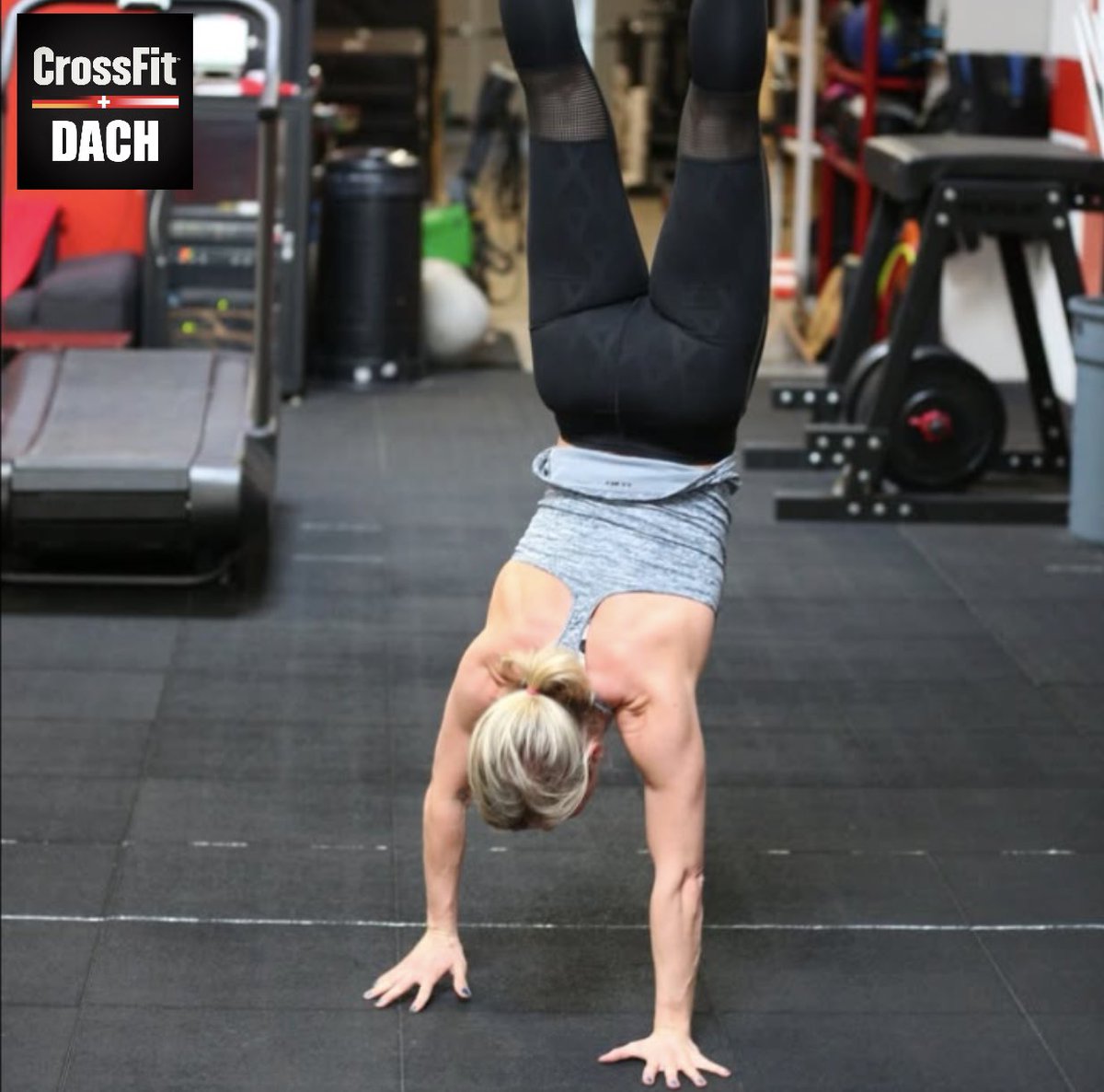 WORKOUT DES TAGES
Freitag 250103

Auf Zeit:
1,6km Laufen
91,4m (300ft) im Handstand laufen
25 Mal Standreißen 

♀ 57kg (125lb)
♂ 84kg (185lb)
.
Poste deine Zeit in die Kommentare. 
.
📸 : CrossFit Le Rouge
.
#CrossFit #Workout #crossfitaffiliates  @crossfitaffiliates