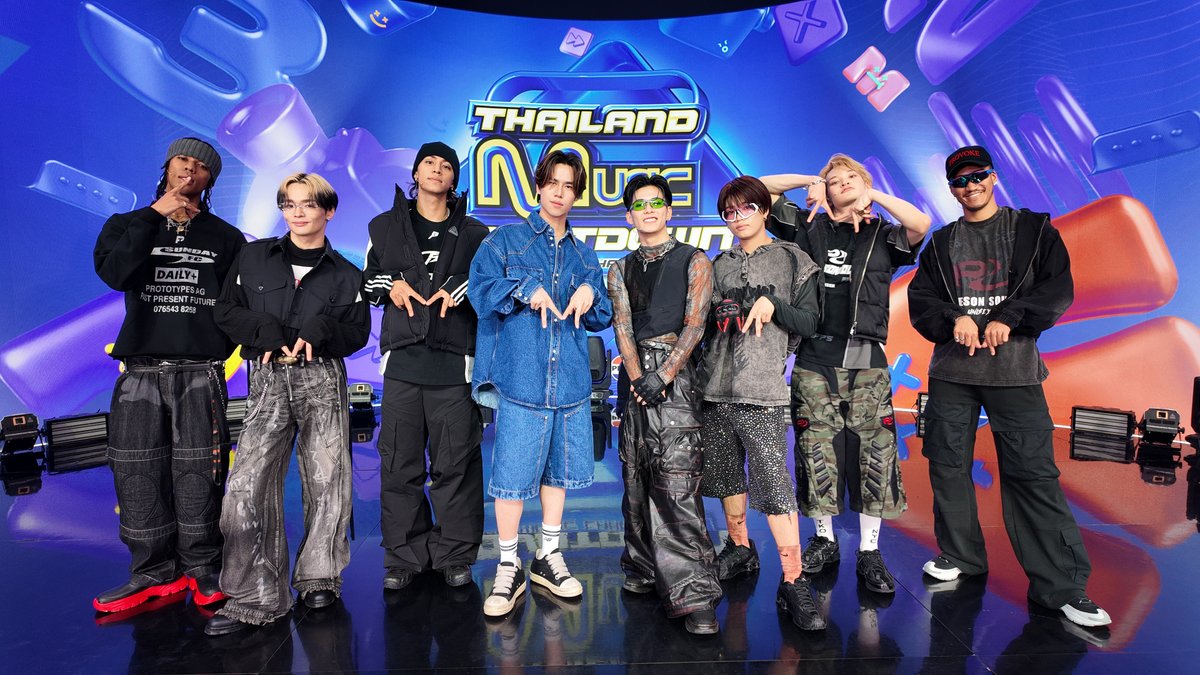 [📺] TV出演情報

1/5(日)17:30- ICT
「Thailand Music Countdown」
PSYCHIC FEVER 出演決定！

'TALK TO ME NICE feat. TAMP' をパフォーマンス！

▼Live streaming
ch3plus.com/live

#TAMP <a href="/Tampyy_/">TAMP</a> <a href="/newwav_ent/">NEW WAV. Entertainment</a>
#TMCCountdown <a href="/TMCcountdown/">Thailand Music Countdown</a>
#TMCCountdownpresentedbyPEPSI
#Ch3Thailand