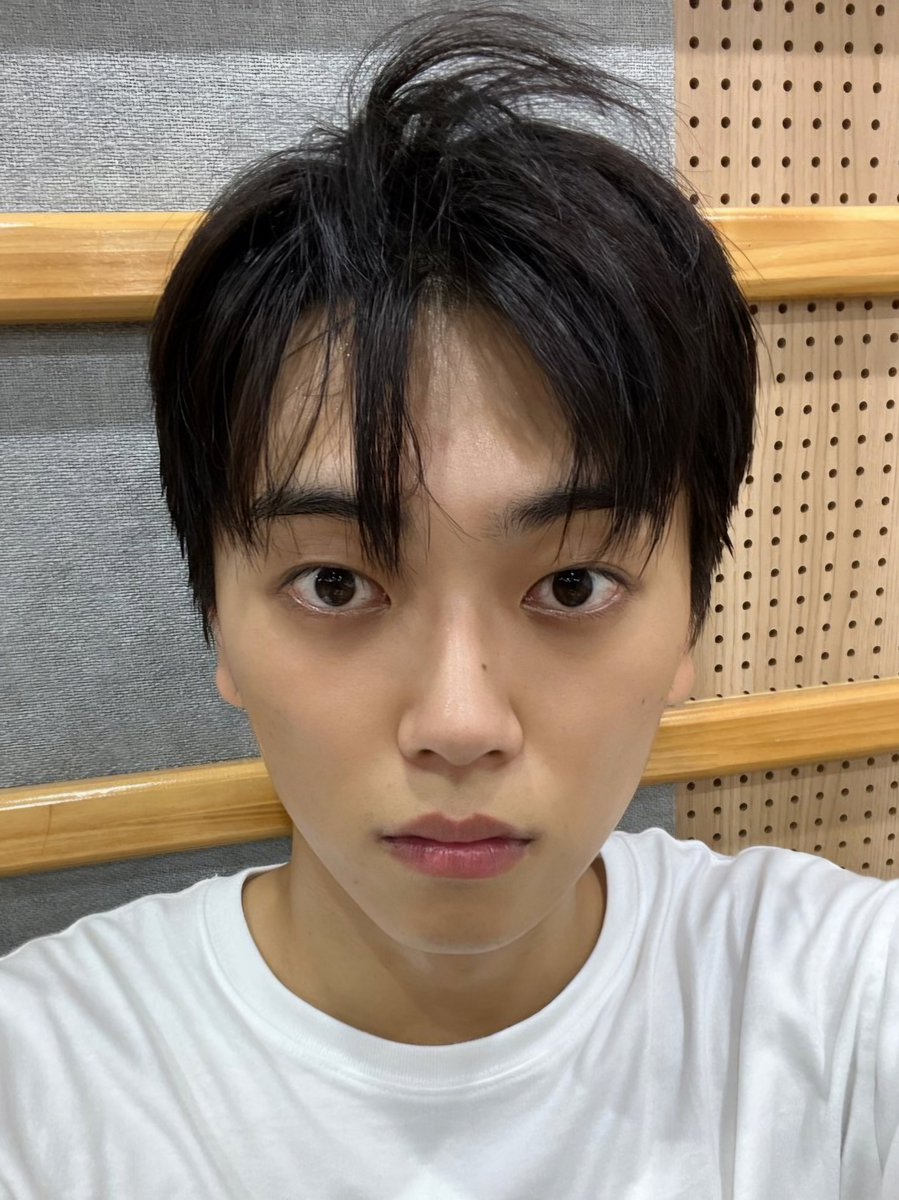 근데 보면 볼수록 똑같이 생기셧어요...
뀬밤이 구매만족도 1116%💚