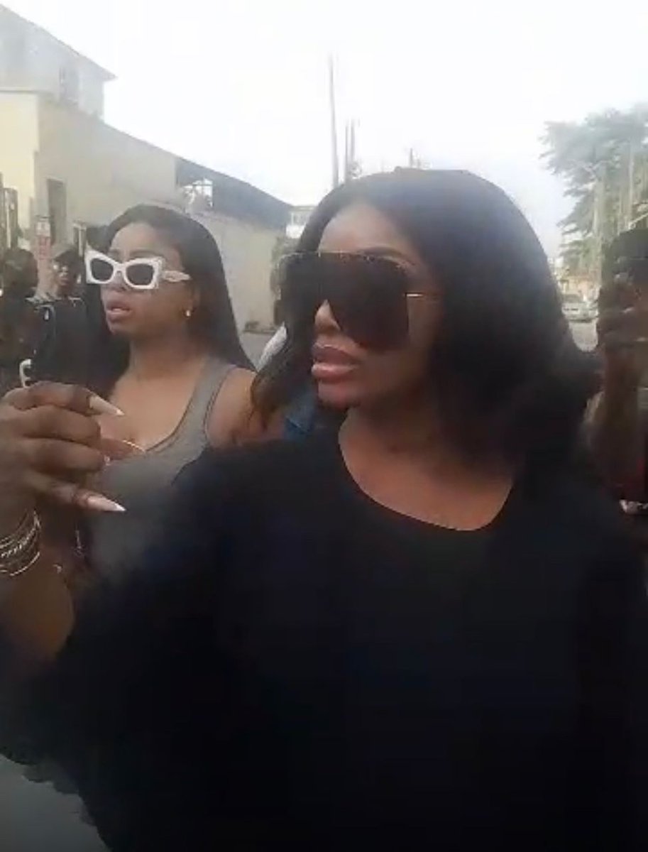 LasbcaA's tweet photo. LASBCA Reacts to Viral Video on Removal of Illegal Attachment in Eti-Osa

The attention of the Lagos State Building Control Agency (LASBCA) has been drawn to a misleading video circulating online regarding the removal of an illegal attachment to a building by their owners at https://t.co/QgnjhoJoVl