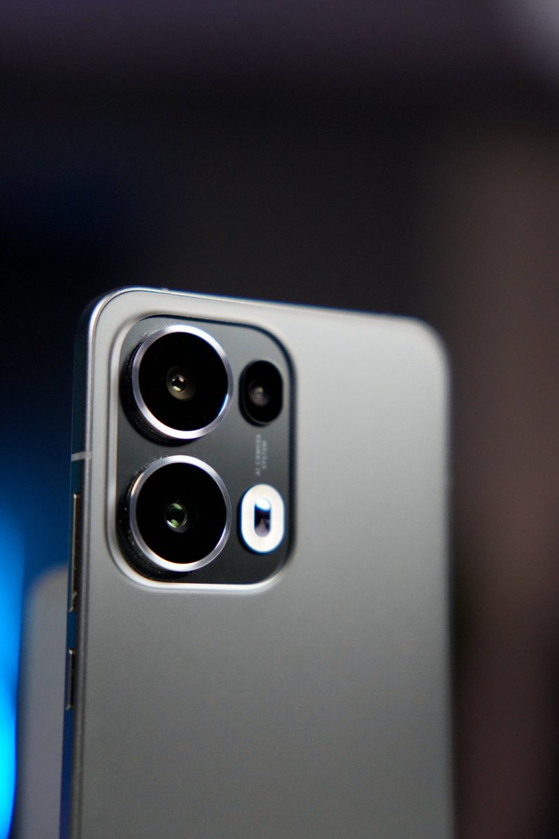 stufflistings's tweet photo. This is the OPPO Reno13 Pro 5G
Thoughts on the design? 👀
#OPPOReno13Series #OPPOAIPhone #LiveInTheMoment https://t.co/fcYammaC1e