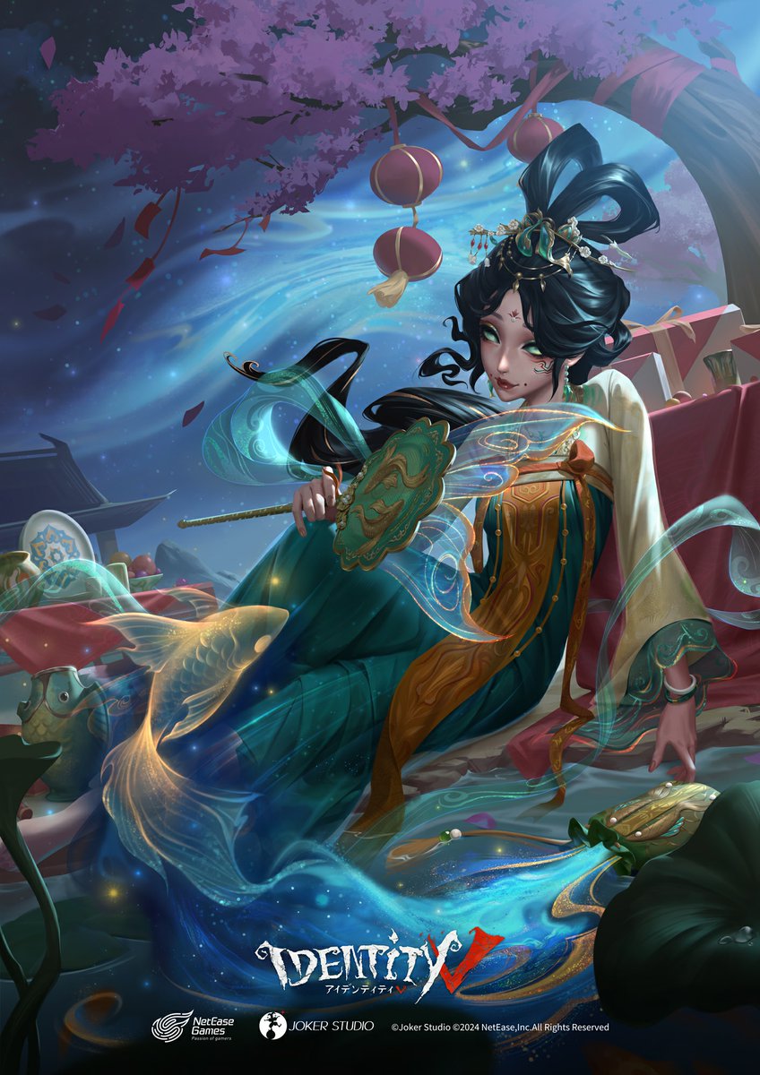 竜宮に誘うような夢心地。 彼女の舞は水の中を自由に泳ぐ、 紅一点の