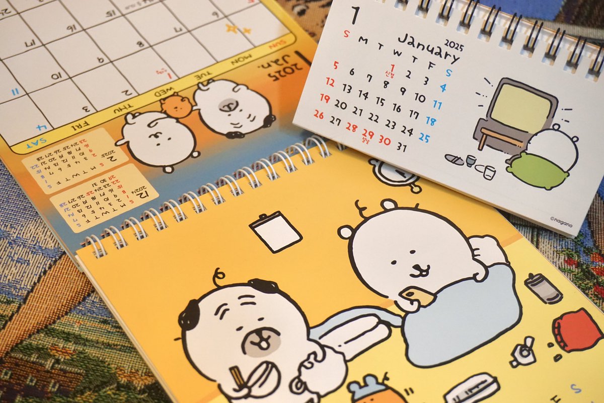 #협찬 #RT추첨 3분께 담곰이 미니 캘린더를 보내드립니다🎉

2025년 캘린더를 아직 결정하시지 않으셨다면 추천드립니다곰… 
바로 담곰이 캘린더 🐻‍❄️‼️

탁상 캘린더에는 담곰이 투명 데코 스티커도 함께 있으니 올해 하루하루를 귀여운 담곰이로 꾸며보아요🧎‍♂️‍➡️
➡️ naver.me/FMcajnNF