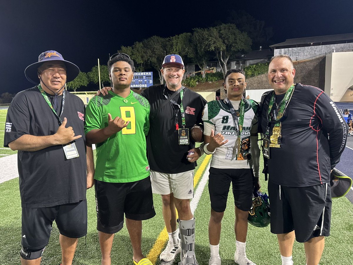 lukelahicks8's tweet image. Blessings from the man above to be able to participate in the @HawaiiTikiBowl . Thank you to @FillippSAU & for this memorable opportunity. ag2G🙏🏽
@Kaimuki_Fb @xTheDPGx @CoachMoses_PAD @iminlii @ADYoshikawa @Coach_Taura