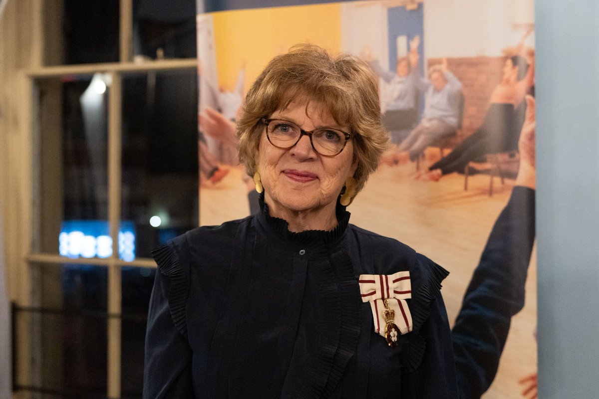 Wiltshire Community Foundation (@wiltscf) on Twitter photo 👏 Wiltshire Community Foundation would like to congratulate our patron, <a href="/WiltsLieutenant/">Wiltshire Lieutenancy</a> Dame Sarah Troughton DCVO, who was recognised in the New Year Honours List and made a Dame Commander of the Royal Victorian Order, for her exceptional service representing the Royal Family. 👏 Wiltshire Community Foundation would like to congratulate our patron, <a href="/WiltsLieutenant/">Wiltshire Lieutenancy</a> Dame Sarah Troughton DCVO, who was recognised in the New Year Honours List and made a Dame Commander of the Royal Victorian Order, for her exceptional service representing the Royal Family.
