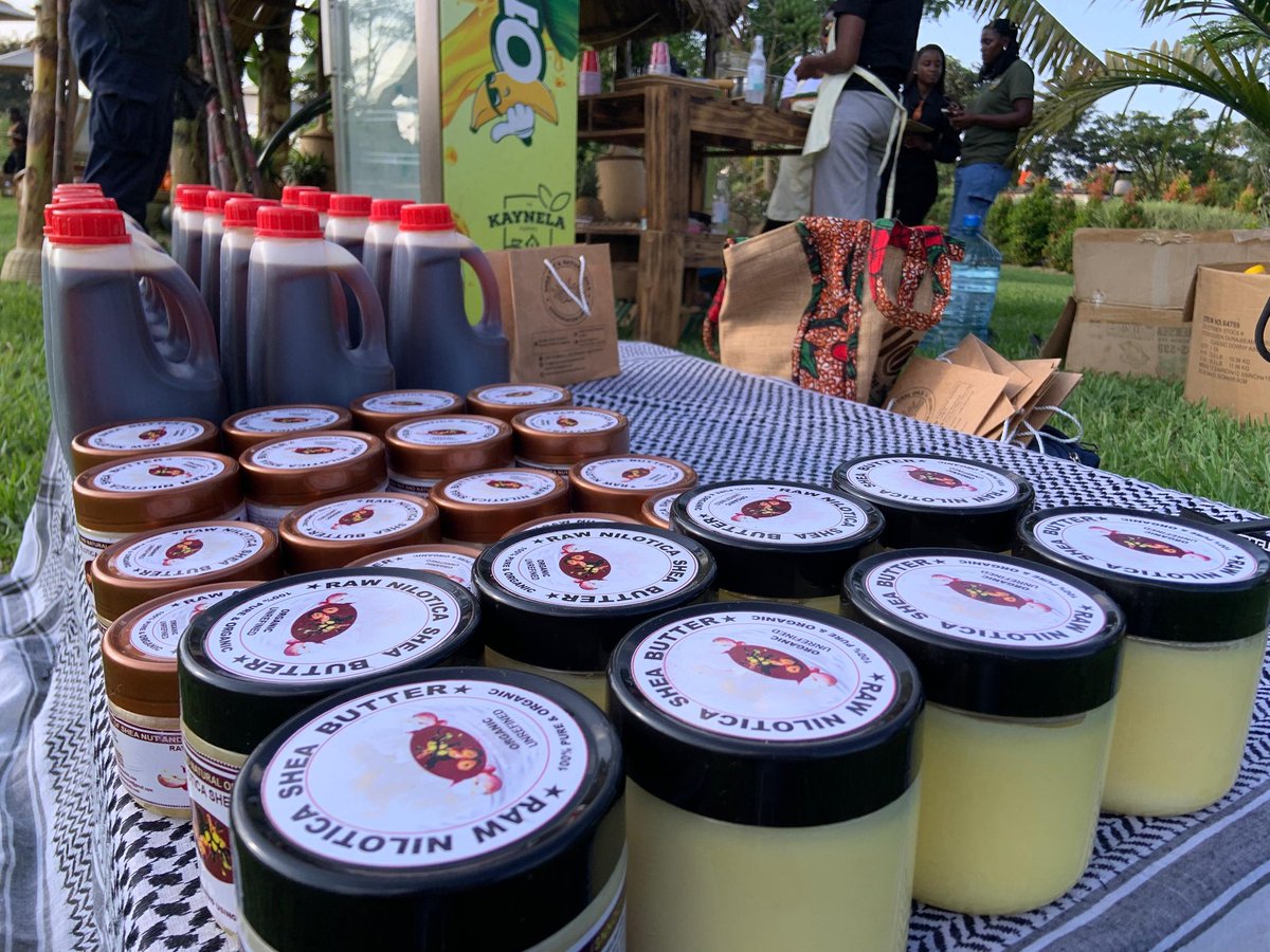 LoneWalker_256's tweet image. Kickstart the year 2025 with nature’s best for the whole family! 🍯✨ 

Asali Nzuri Organic Honey for sweet, healthy moments &amp;amp; Premium Nilotica Shea Butter for glowing skin and hair care. 100% ORGANIC and SAFE for the WHOLE FAMILY 🌿 
#NaturalGoodness #FamilyEssentials #OVA