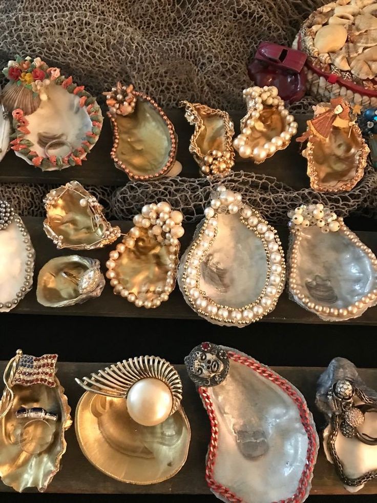 supermoongirl9's tweet photo. venus just entered pisces, the sign of her exaltation 🌹

this about genuine feelings and showing what's within your heart, about having faith and staying open to love. you deserve to be cherished, you deserve the whole world. be generous and compassionate. be kind when you can. https://t.co/av2X3o4cGG