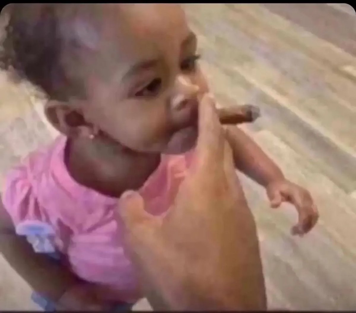 queen_bellaTz's tweet photo. @Kabagambe_01 Let me get marijuana first and watch it https://t.co/al0SWrbG26