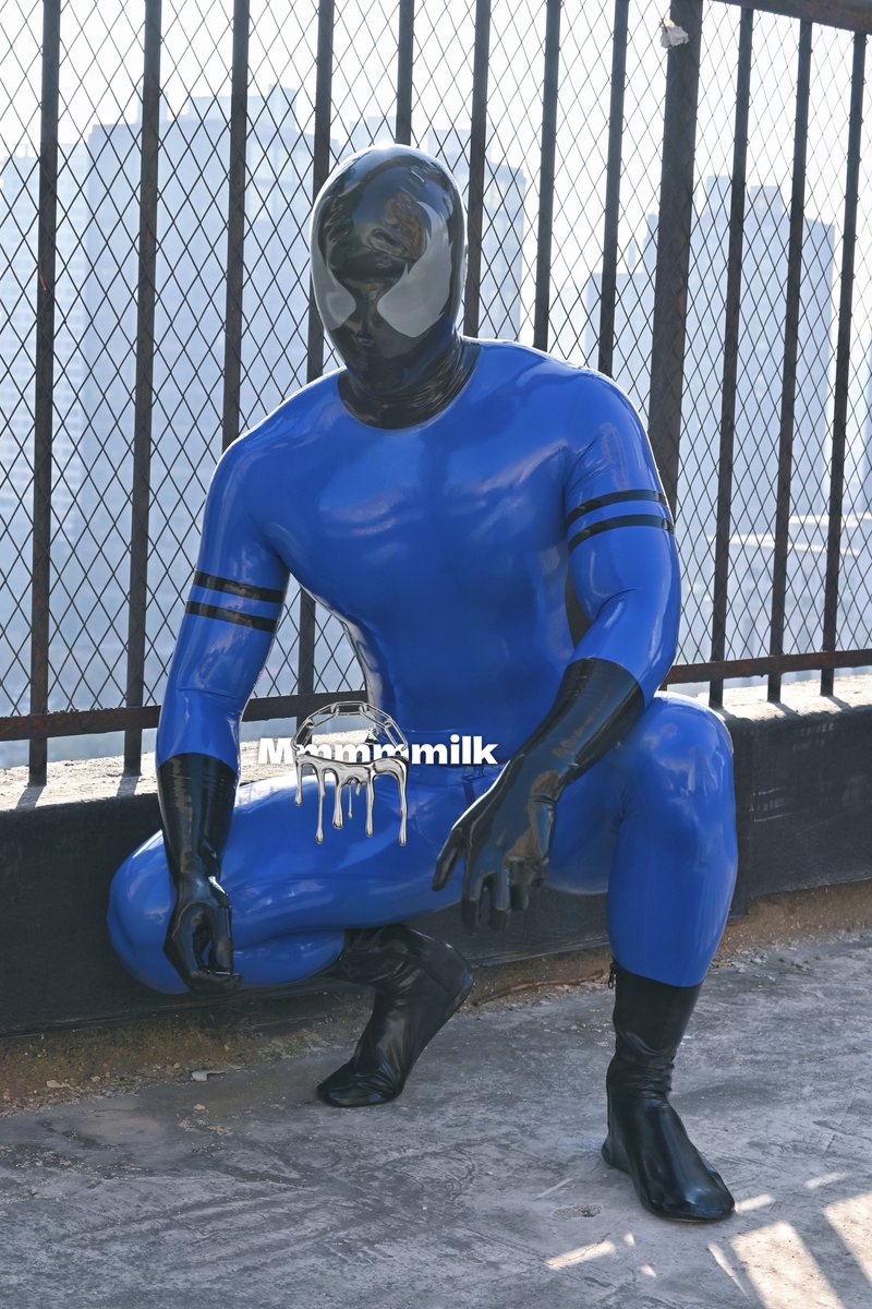 毒液
<a href="/Mrlatex2020/">胶胶者</a> 
#乳胶 #leather #肌肉 #玩具