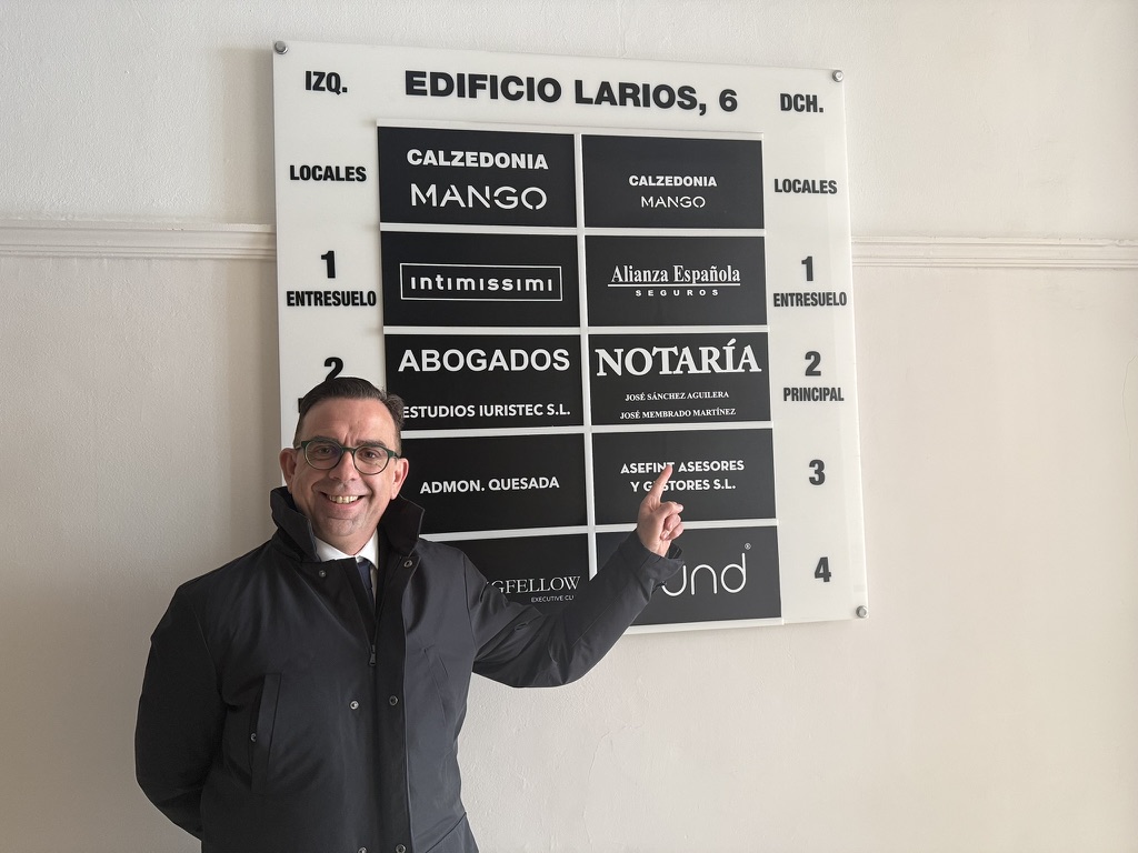 🎉 ¡Estamos de aniversario! 🎉
Hoy celebramos 19 años de esfuerzo, compromiso y pasión en HRCS. Han sido casi dos décadas dedicadas a conectar talento con oportunidades, a innovar en el ámbito de los recursos humanos y a crecer junto a nuestros clientes, colaboradores y equipo.