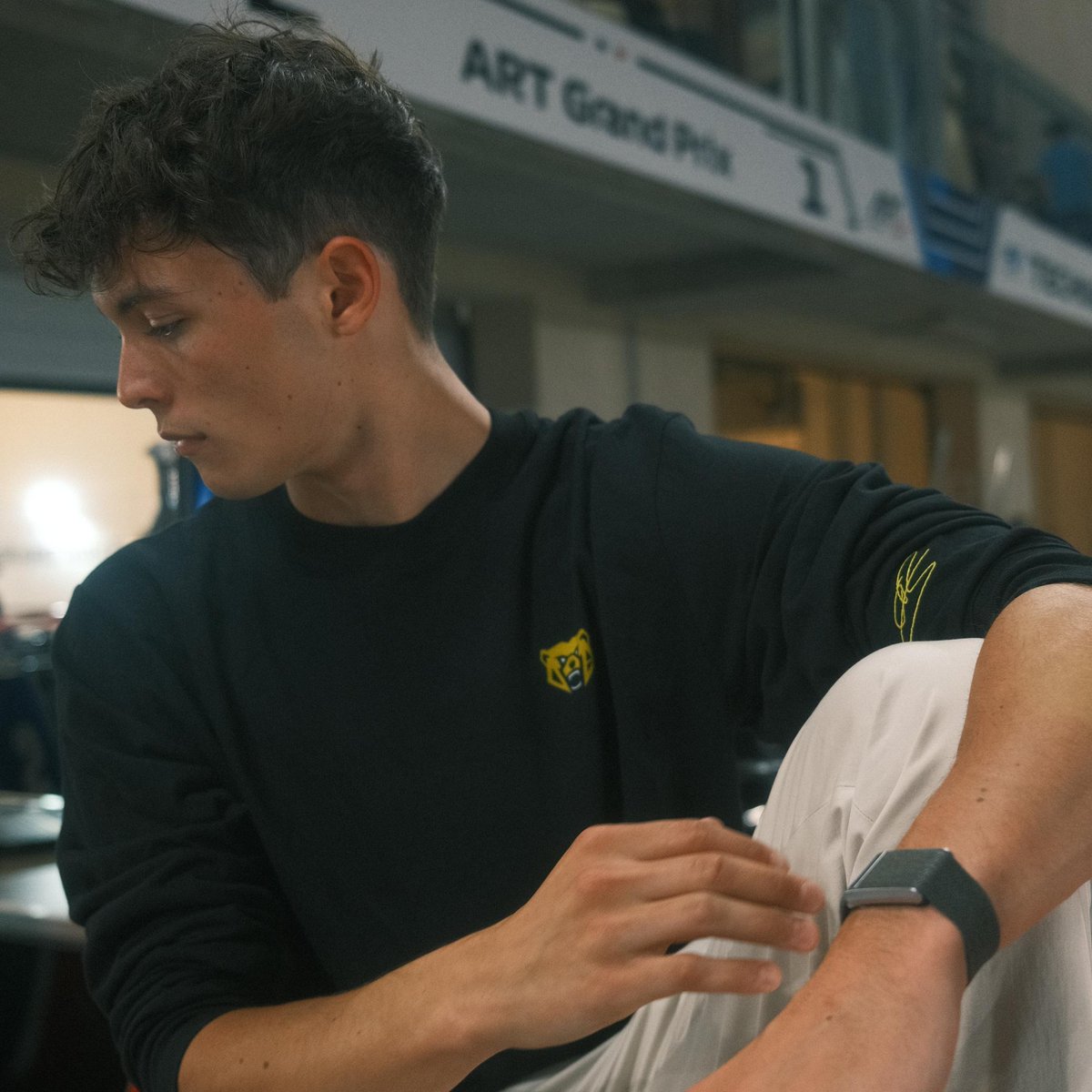 Autosport_Show's tweet photo. At #autosportintertnational you can get up close with the @haasf1team car driven by Ollie Bearman, plus you will also be able to wear Bearman!! Ollie will be debuting his new collection of merchandise on his very own stand at the NEC
#motorsport #f1 #75YearsofF1 #formula1 https://t.co/XAYflQ8vOh