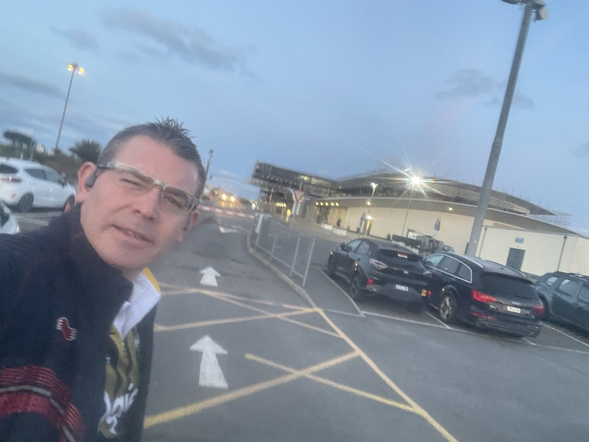 Steve Byrne (@stevejbyrne) on Twitter photo Early start @guernseyairport to pick up #jerseymason Clive 2nd to arrive for todays #MarinersLodgeNo168 #Installation & spotted the <a href="/LodgeWelsh/">Welsh Rugby Clubs Lodge 9986</a> are on route on this clear but icy first of the season day 🧊 ☀️ 👏 #Guernsey #loveGuernsey #freemasonsCI #freemasons <a href="/UGLE_GrandLodge/">United Grand Lodge of England</a> Early start @guernseyairport to pick up #jerseymason Clive 2nd to arrive for todays #MarinersLodgeNo168 #Installation & spotted the <a href="/LodgeWelsh/">Welsh Rugby Clubs Lodge 9986</a> are on route on this clear but icy first of the season day 🧊 ☀️ 👏 #Guernsey #loveGuernsey #freemasonsCI #freemasons <a href="/UGLE_GrandLodge/">United Grand Lodge of England</a>