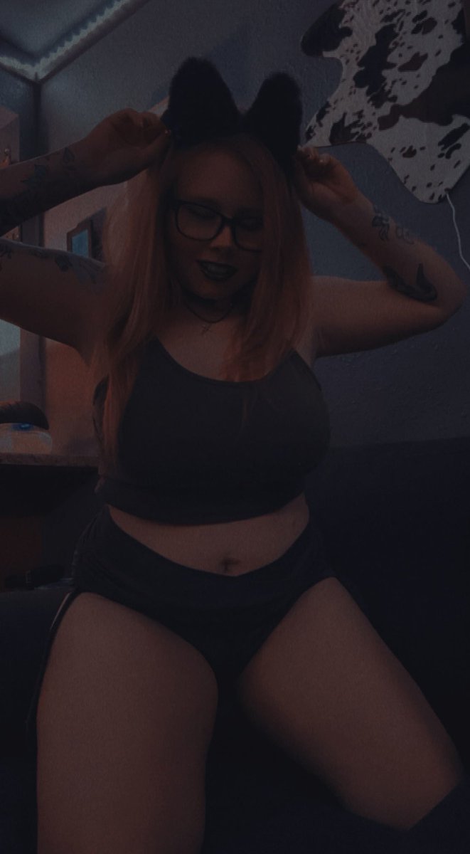 princessslt25's tweet photo. Be his favorite lil kitten and needy cum slut #bdsm #forcekink #cnc #sexslave https://t.co/tsAs2iGuIR