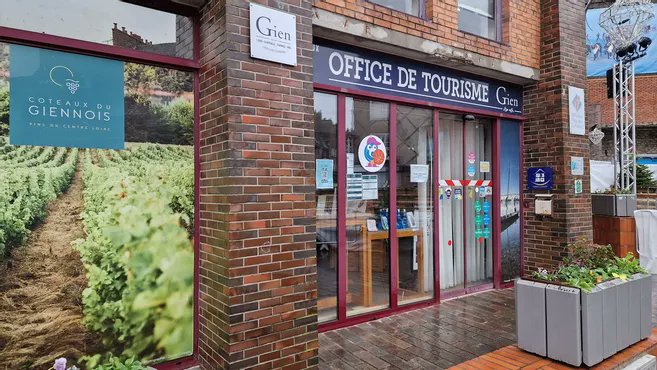 larep_fr's tweet image. À #Gien, les "horaires de bureau" de l'office de tourisme interrogent #Loiret
➡️larep.fr/gien-45500/eco…