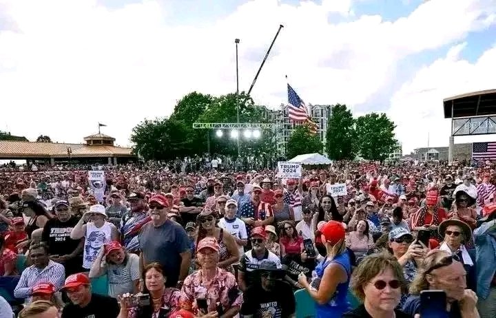 Steve Bannon 🗣️ tweet media