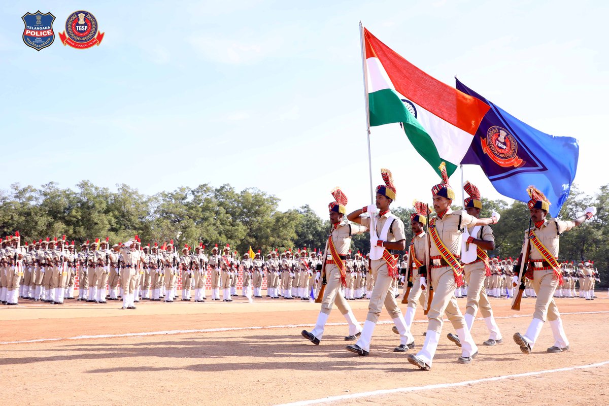 tgspbnshq's tweet photo. A proud moment at the @1stBnTGSP Passing Out Parade of SCTPCs, graced by Director General of Police Dr. Jitender, IPS, as the Chief Guest.  Sri Sanjay kumar Jain, IPS, ADG Battalions, and other esteemed dignitaries added to the occasion.
 #TGSP @TelanganaCOPs @TelanganaDGP https://t.co/1GbiniM88h