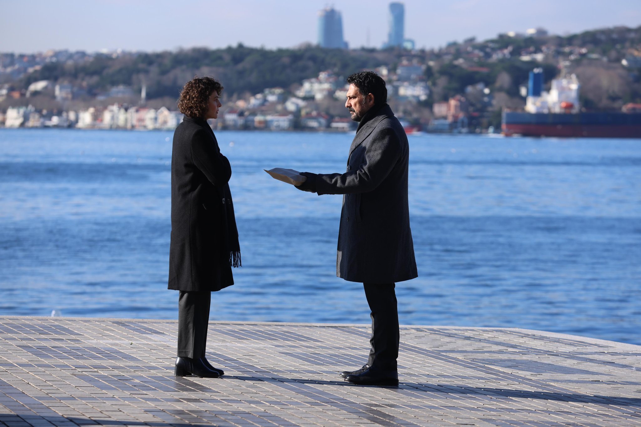 GgWyCKgXEAEpM8B?format=jpg&name=large