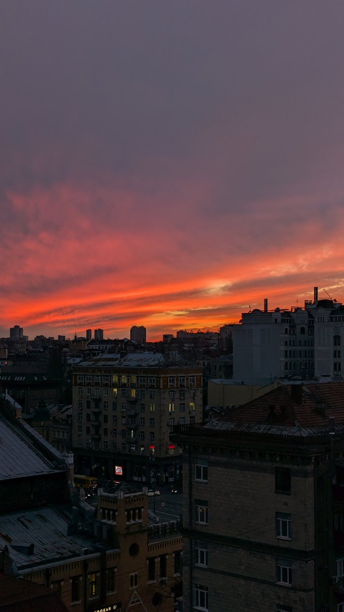 І знов неймовірне небо Києва