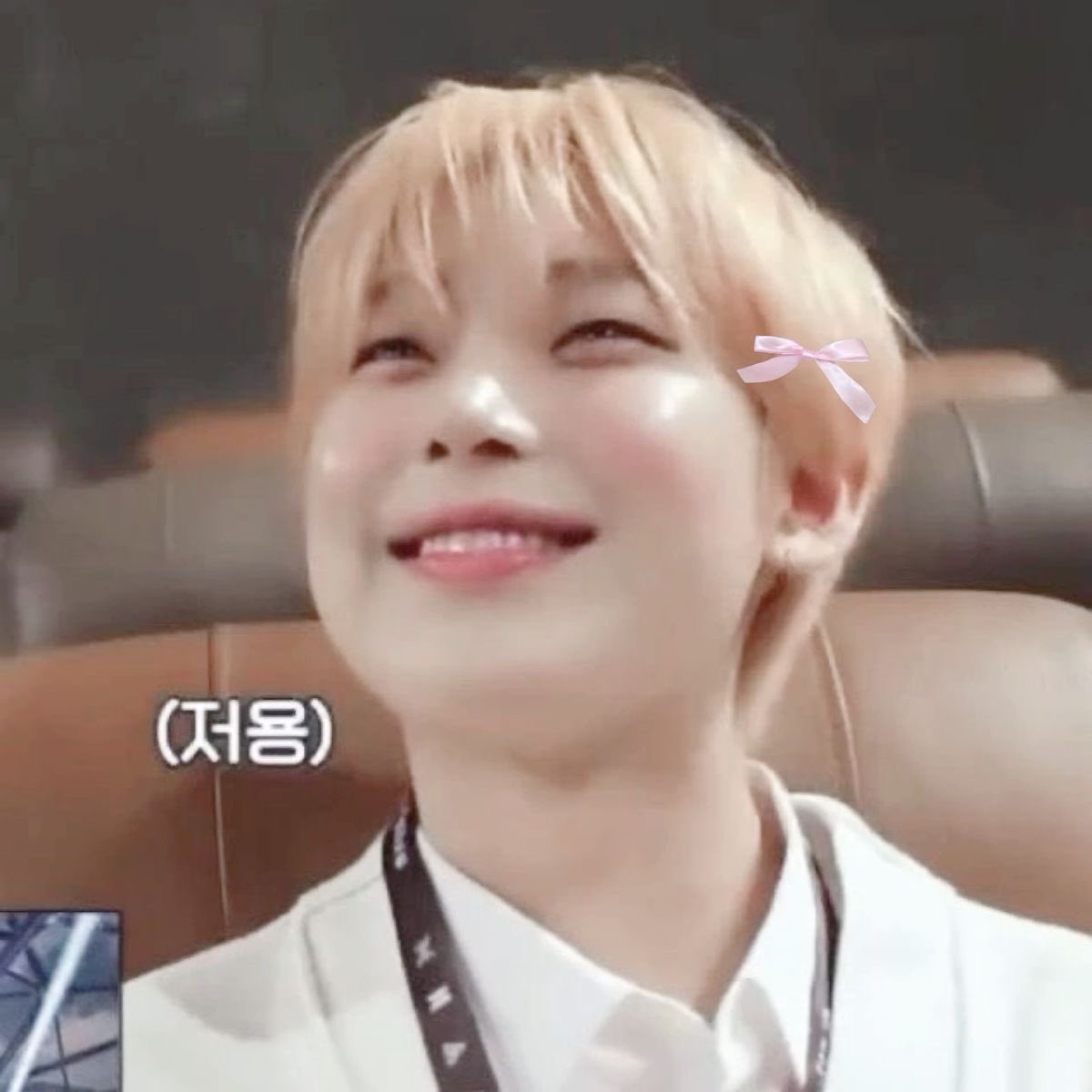 sunymysunshine's tweet image. Sunoo’s pretty pink peachy cheeks 🍑🤏🏻